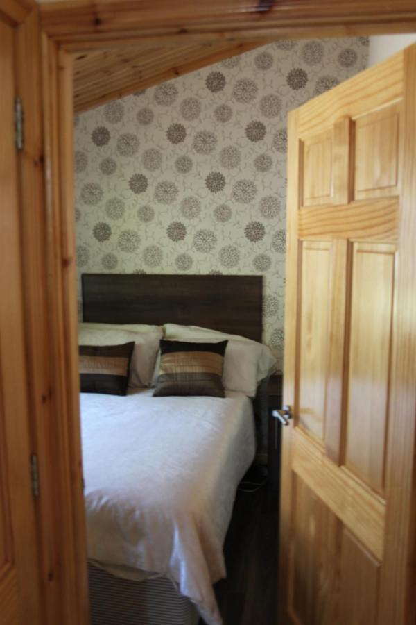 Beechtree Chalet วอร์เรนพอยต์ ภายนอก รูปภาพ