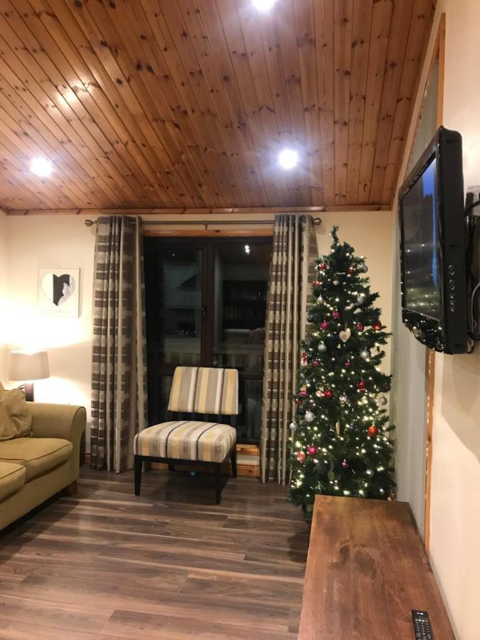 Beechtree Chalet วอร์เรนพอยต์ ภายนอก รูปภาพ